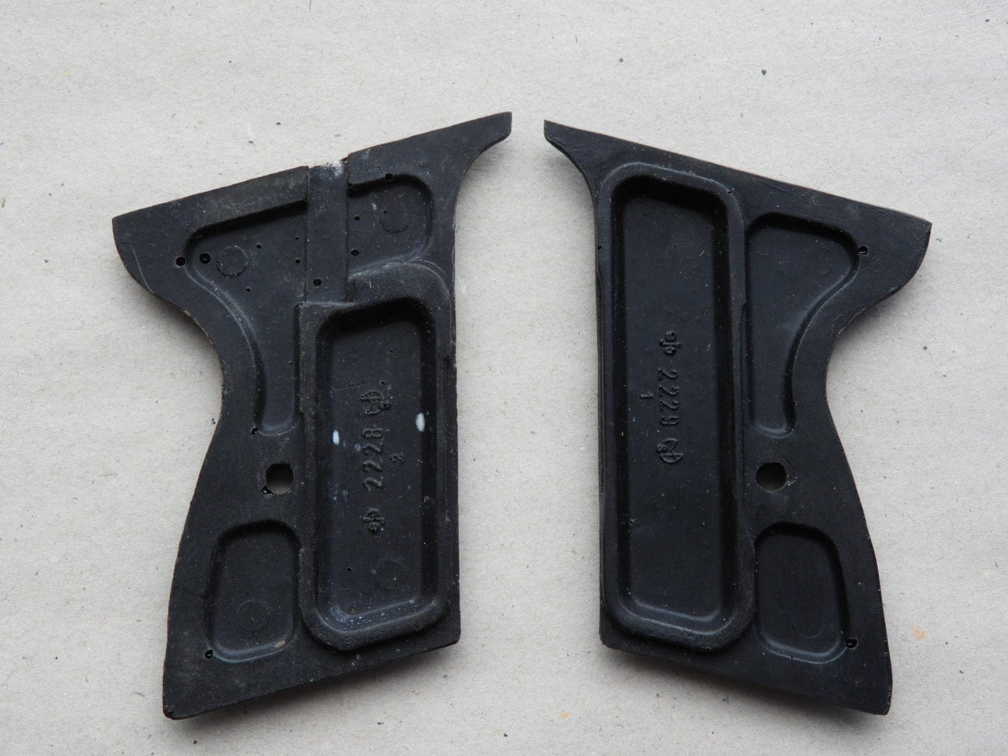 Waffenteile Griffschalen Mauser HSC WK2 - Repro