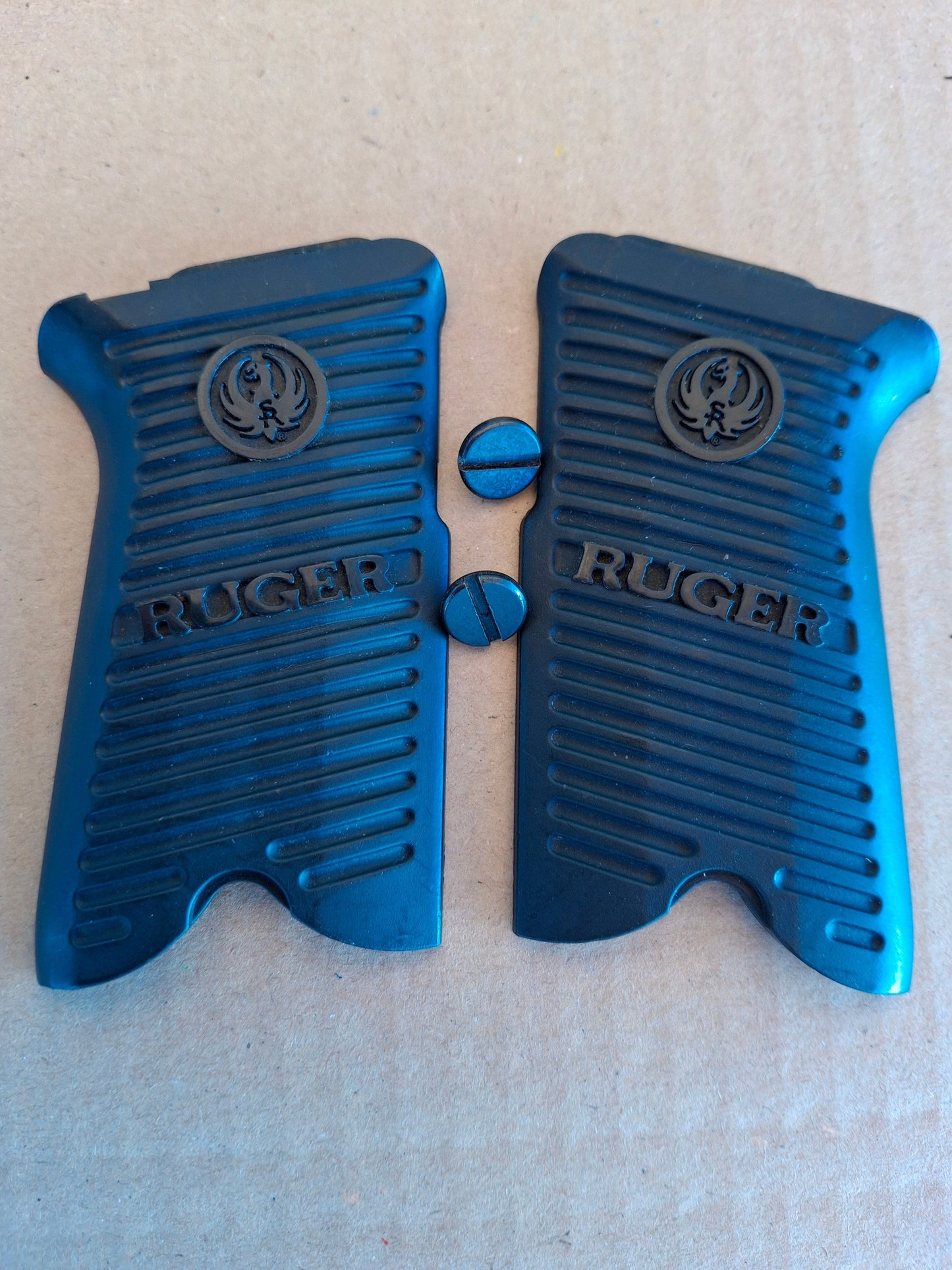 CGP Griffschalen Ruger P85