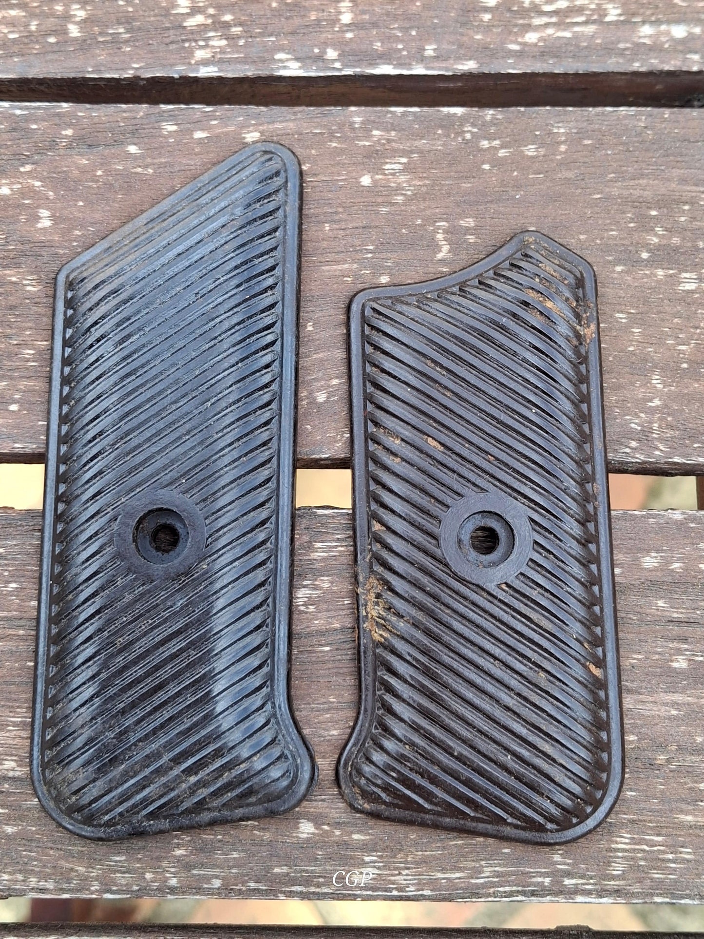 CGP MP44 Griffschalen , Bakelit WK2 - gbm 1944