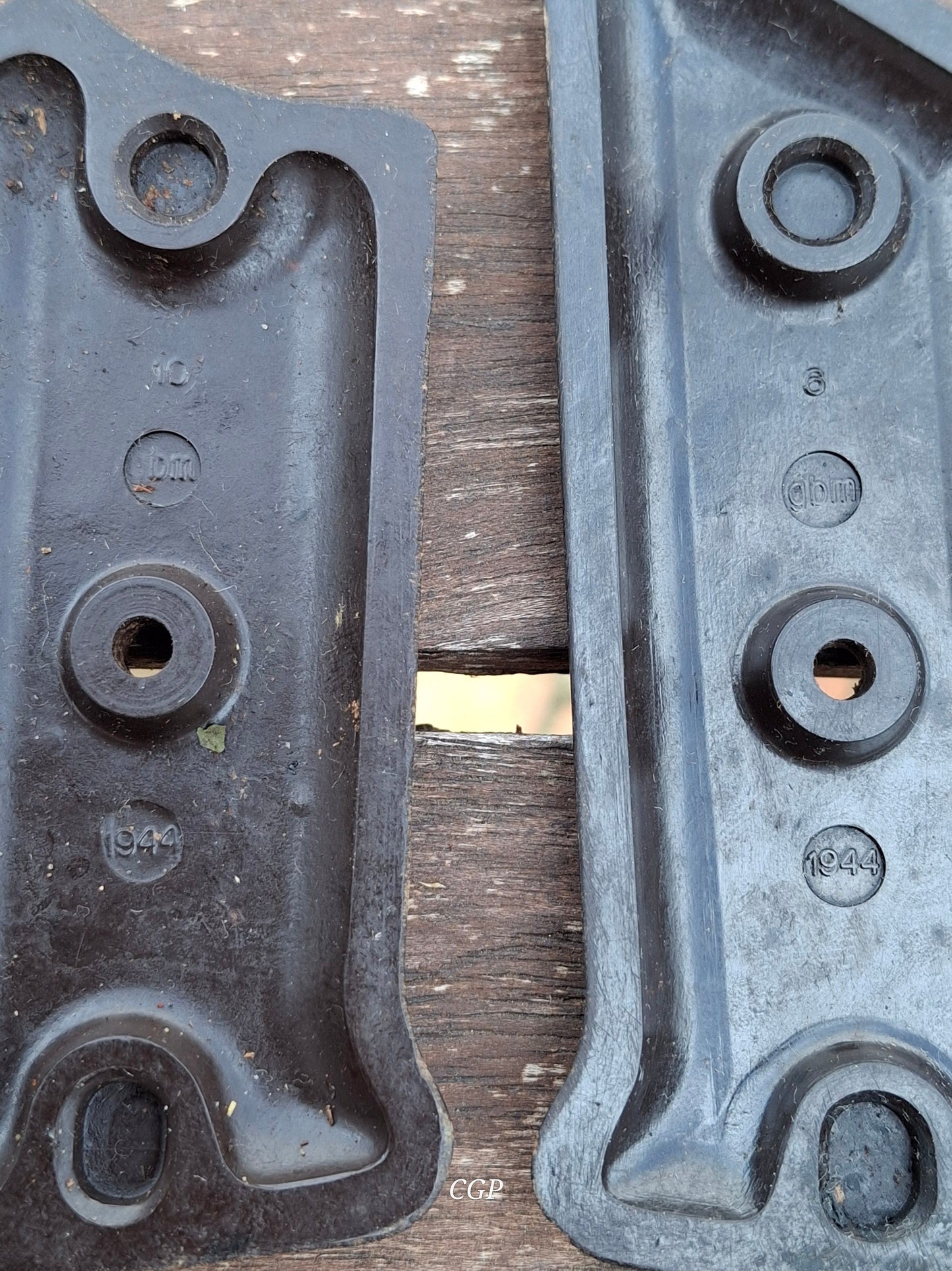 CGP MP44 Griffschalen , Bakelit WK2 - gbm 1944