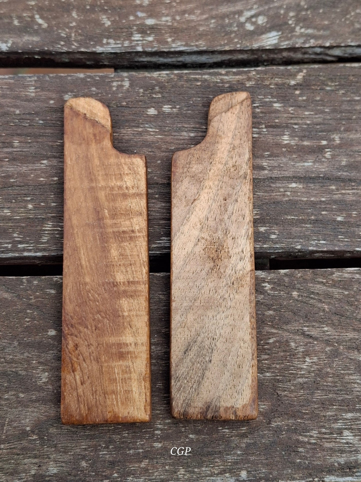 CGP SVT 40 Bajonett Griffschalen Paar - Original