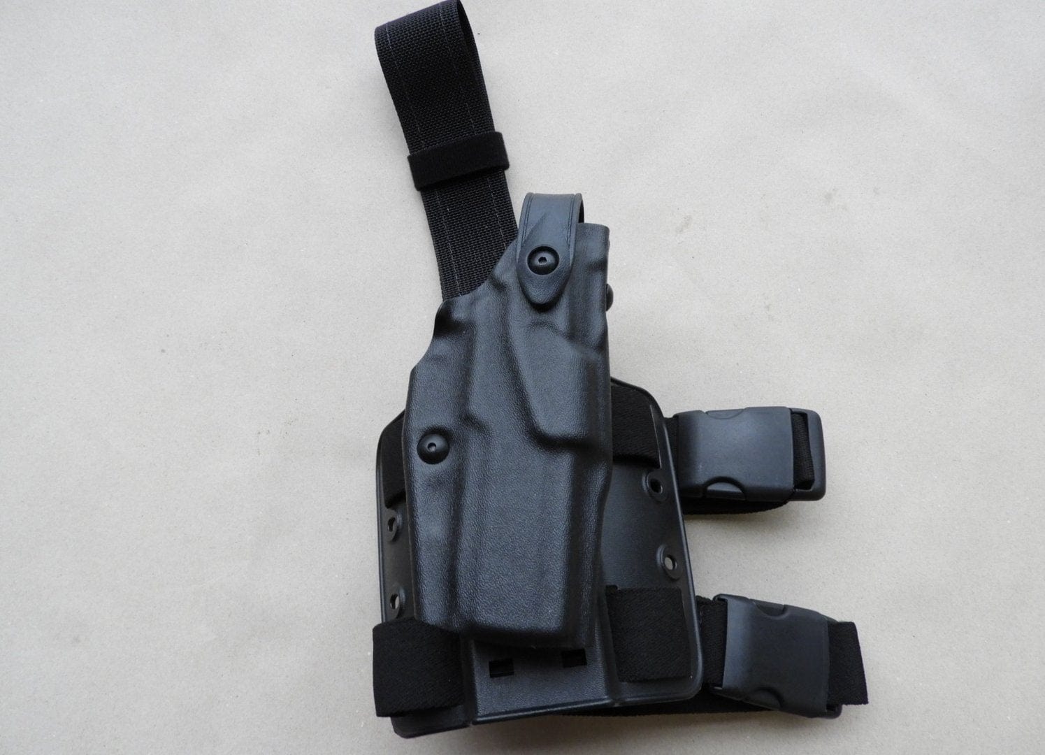 Safariland Safariland Sig P250 / P320  tactical Oberschenkelholster 6304