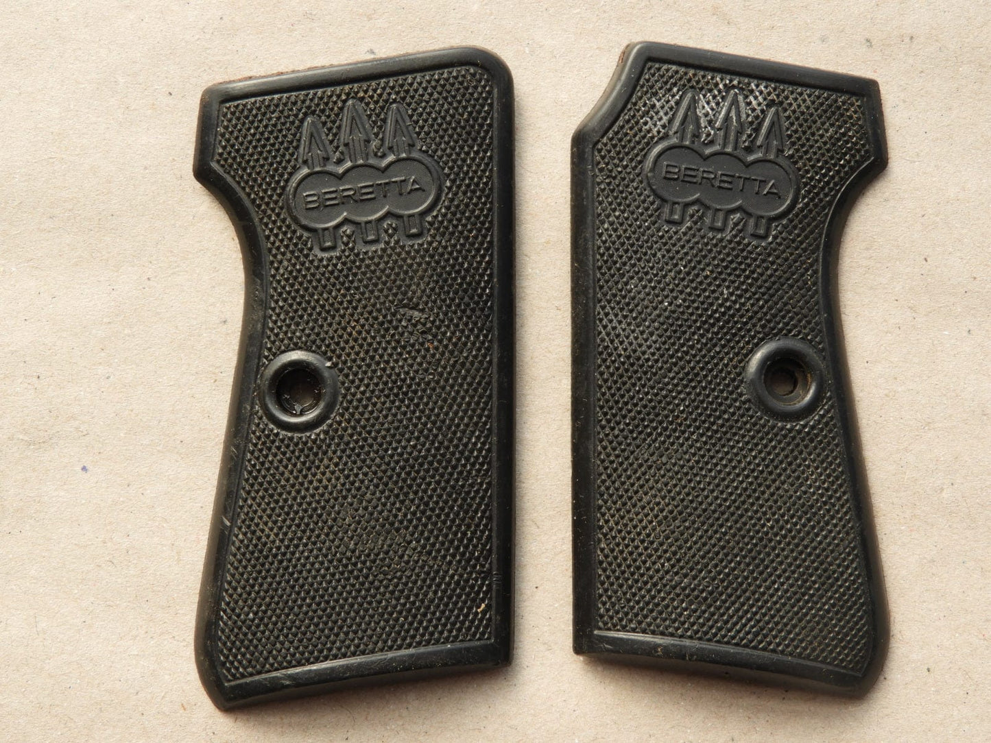 Waffenteile Beretta 34 Griffschalen - Nachkrieg