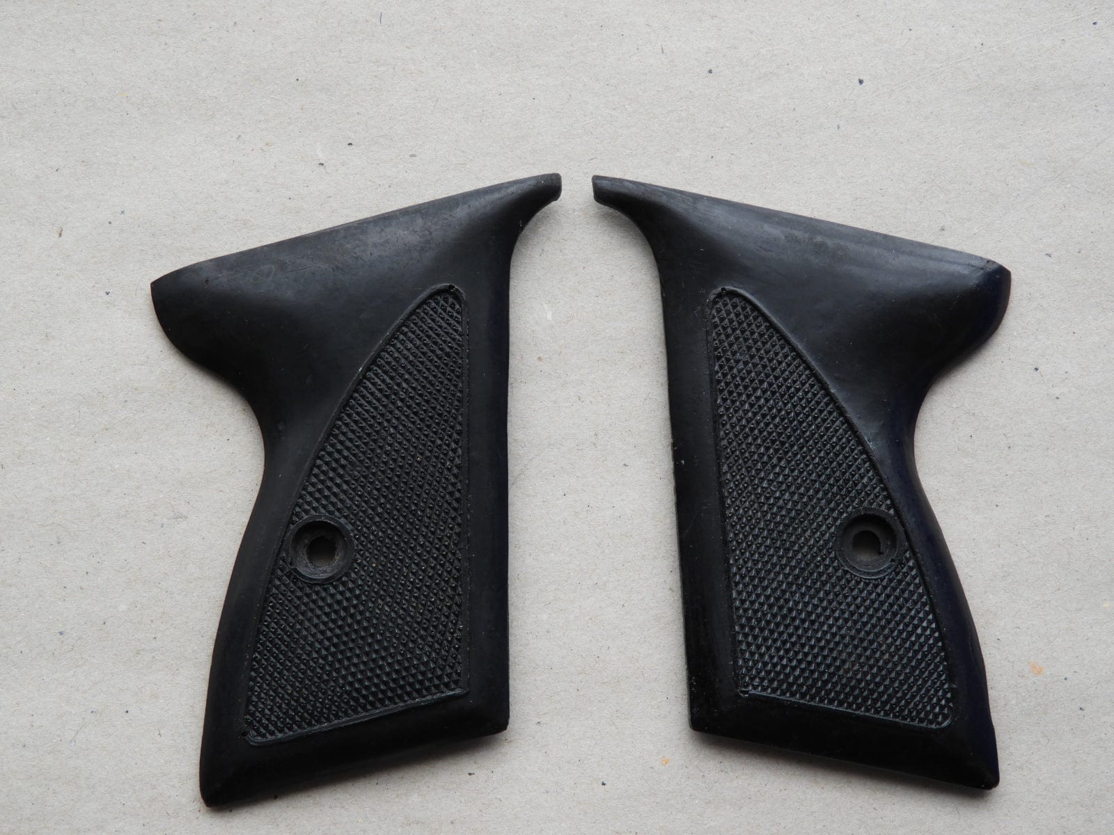 Waffenteile Griffschalen Mauser HSC WK2 - Repro
