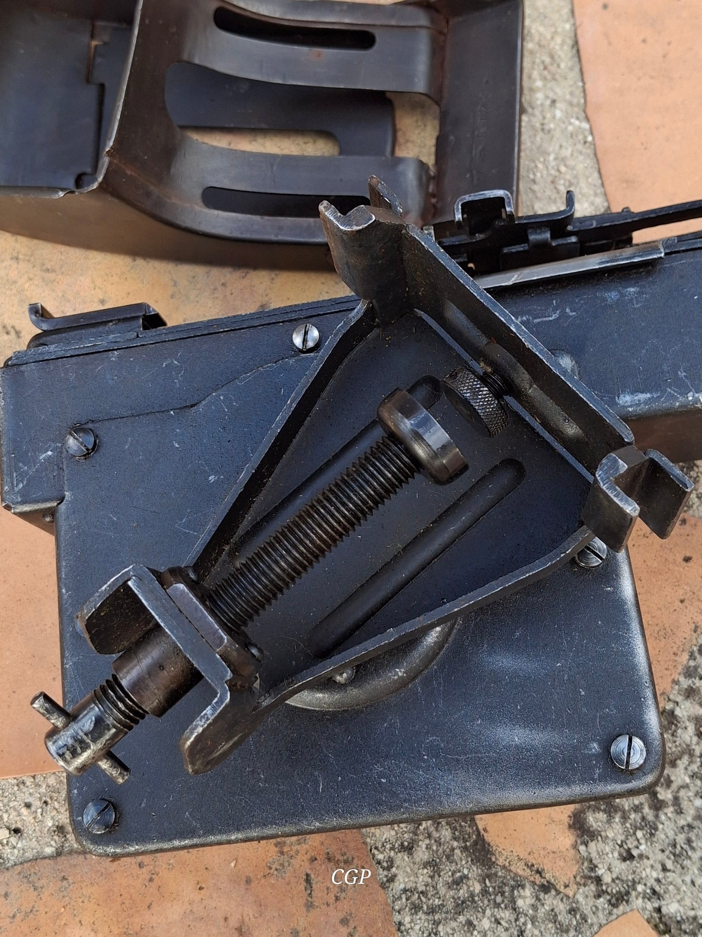 Waffenteile MG34 / MG42 Gurtfüller 34 in Kiste / Gurtlader - Original WK2