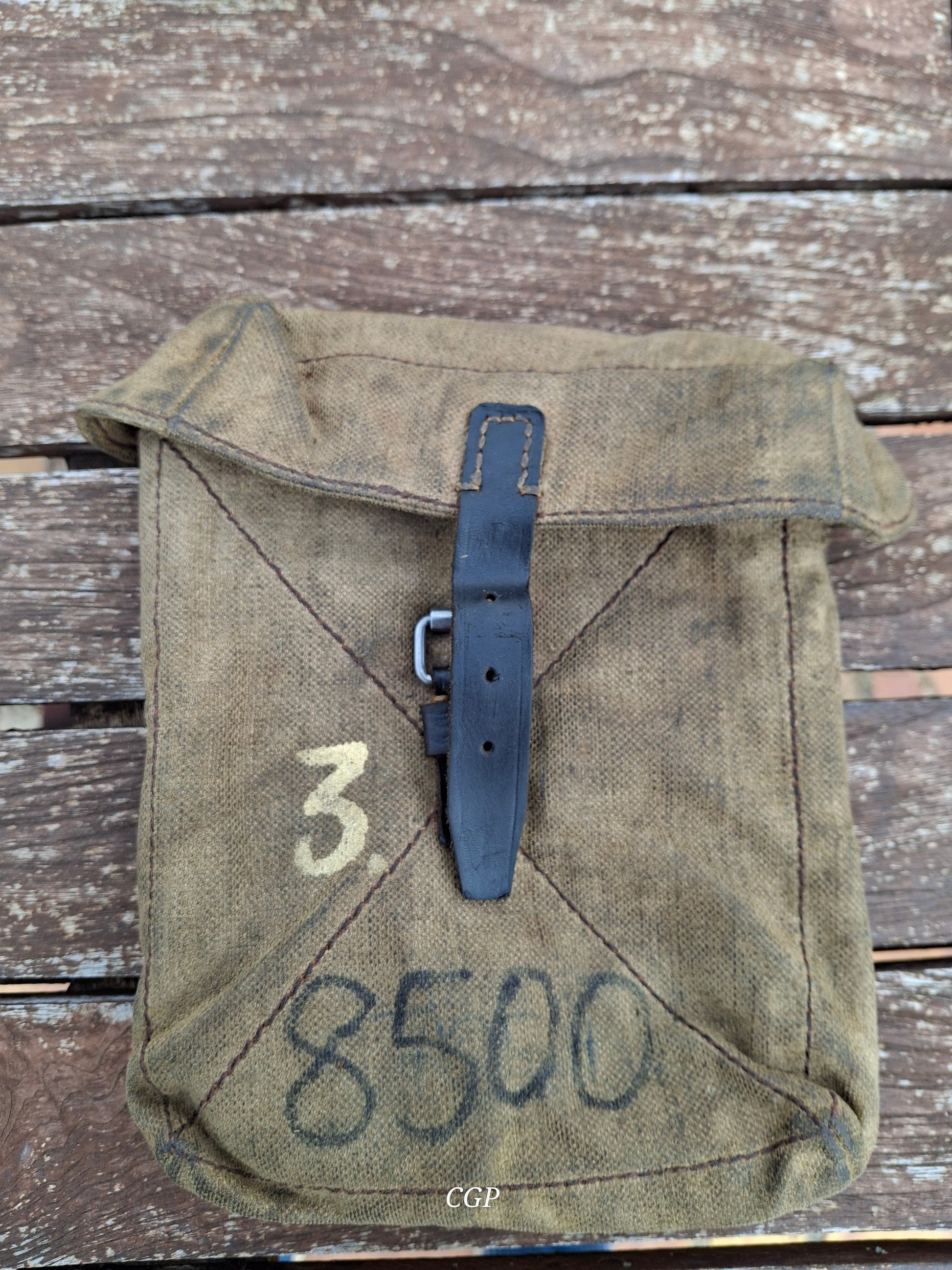 Waffenteile MG34 / MG42 Werkzeugtasche / Tasche für Reserveverschluss - WK2