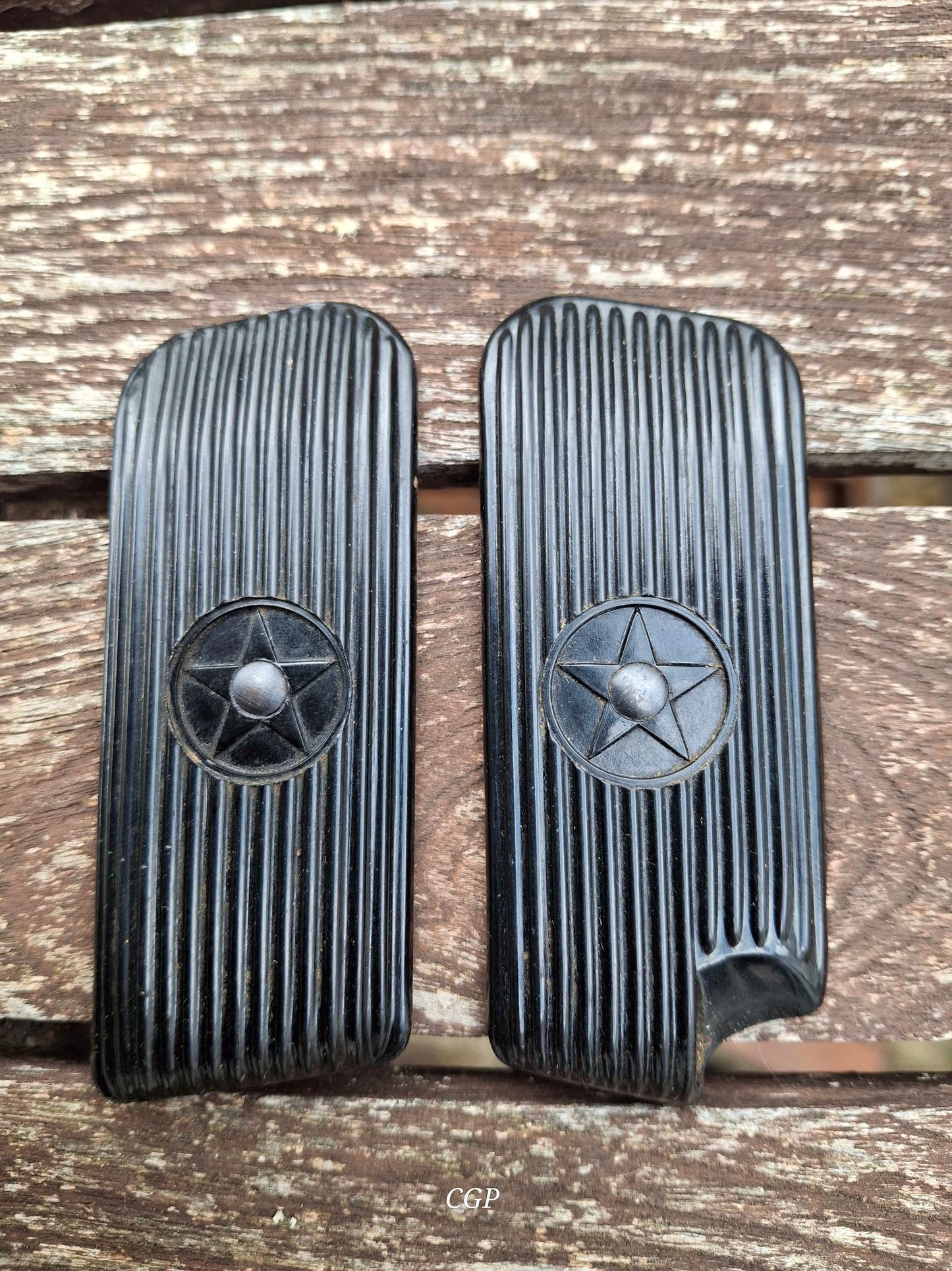 Waffenteile Tokarev TT33 Griffschalen , russisch